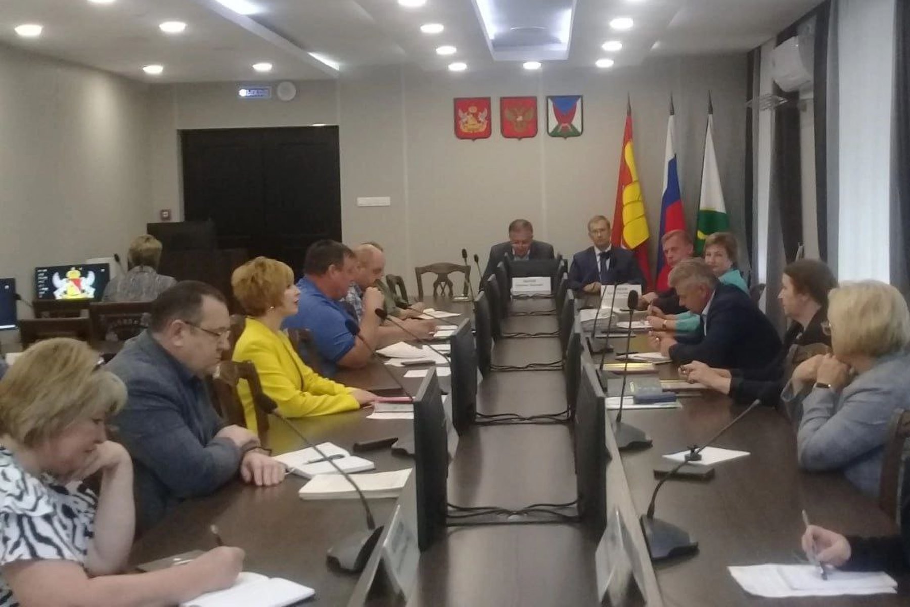 Депутат Воронежской областной Думы Артём Зубков отчитался перед избирателями о проделанной работе