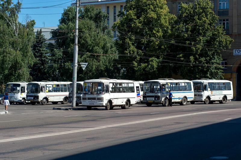В Воронеже до весны отменили дачные автобусы