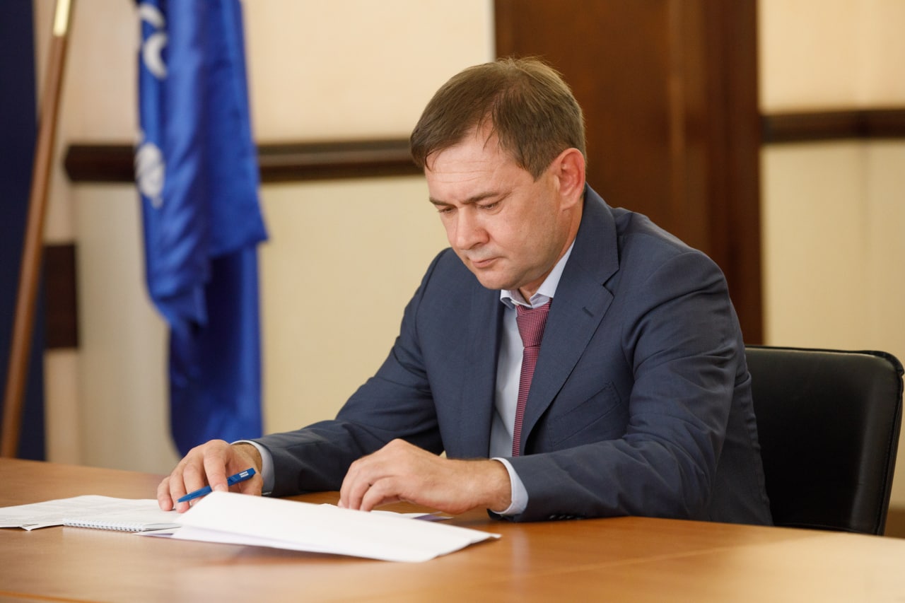 Владимир Нетёсов рассмотрел обращения воронежцев по поводу вырубки деревьев, благоустройства дворов и капремонта домов