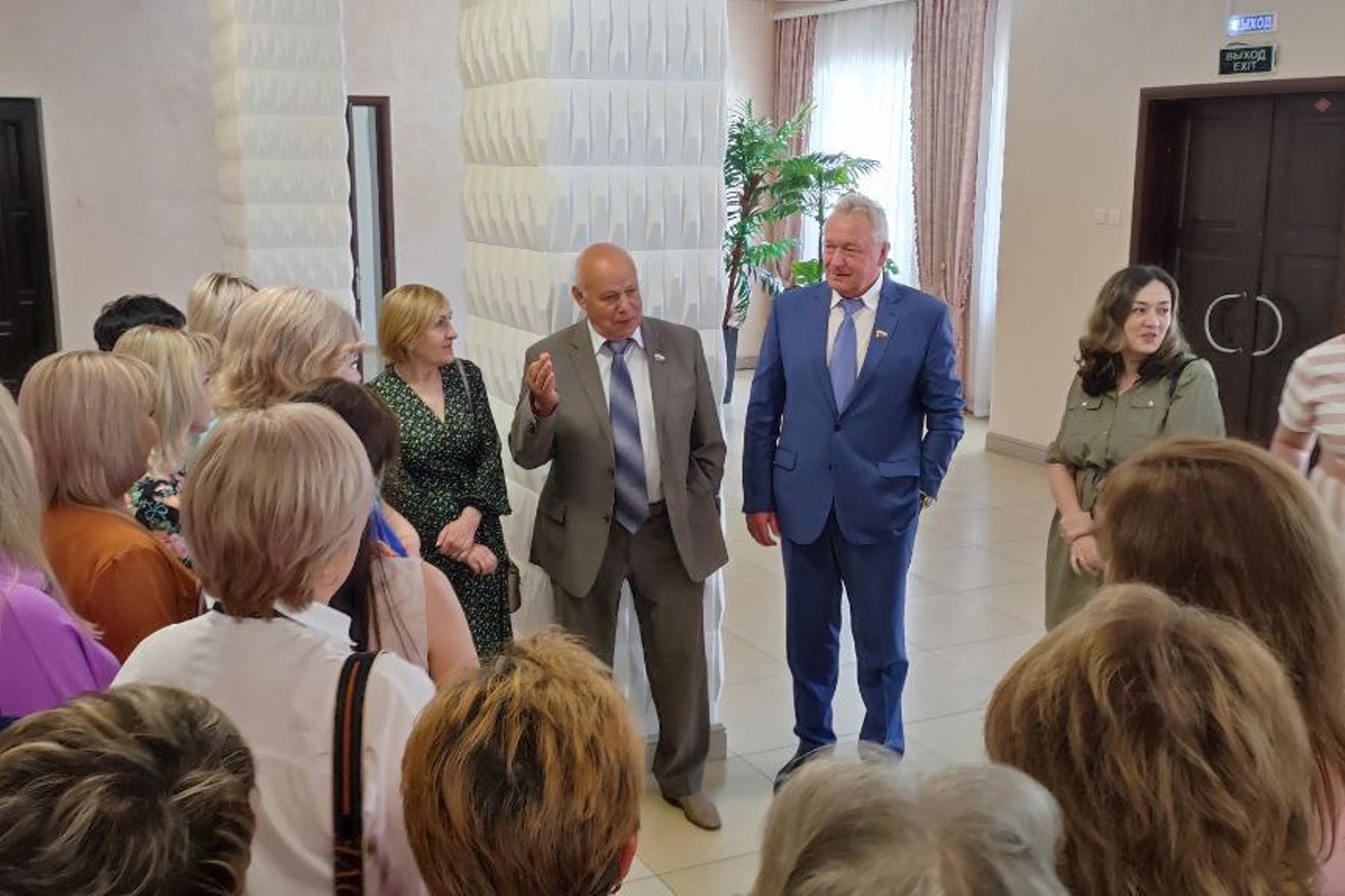 Владимир Ключников и Александр Цыбань представили отчеты о депутатской работе