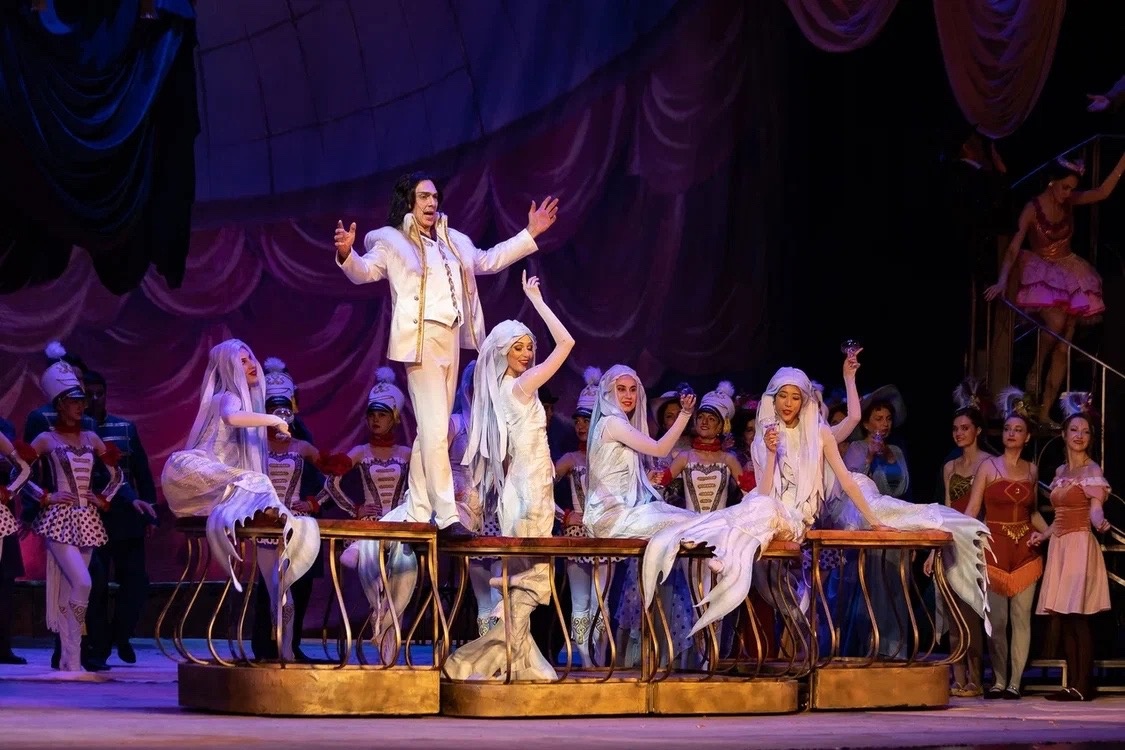 В театре оперы и балета поставили оперетту «Принцесса цирка» 