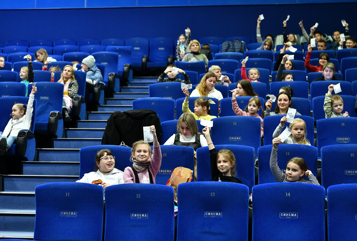 Фото 3. Дети в кино.jpg