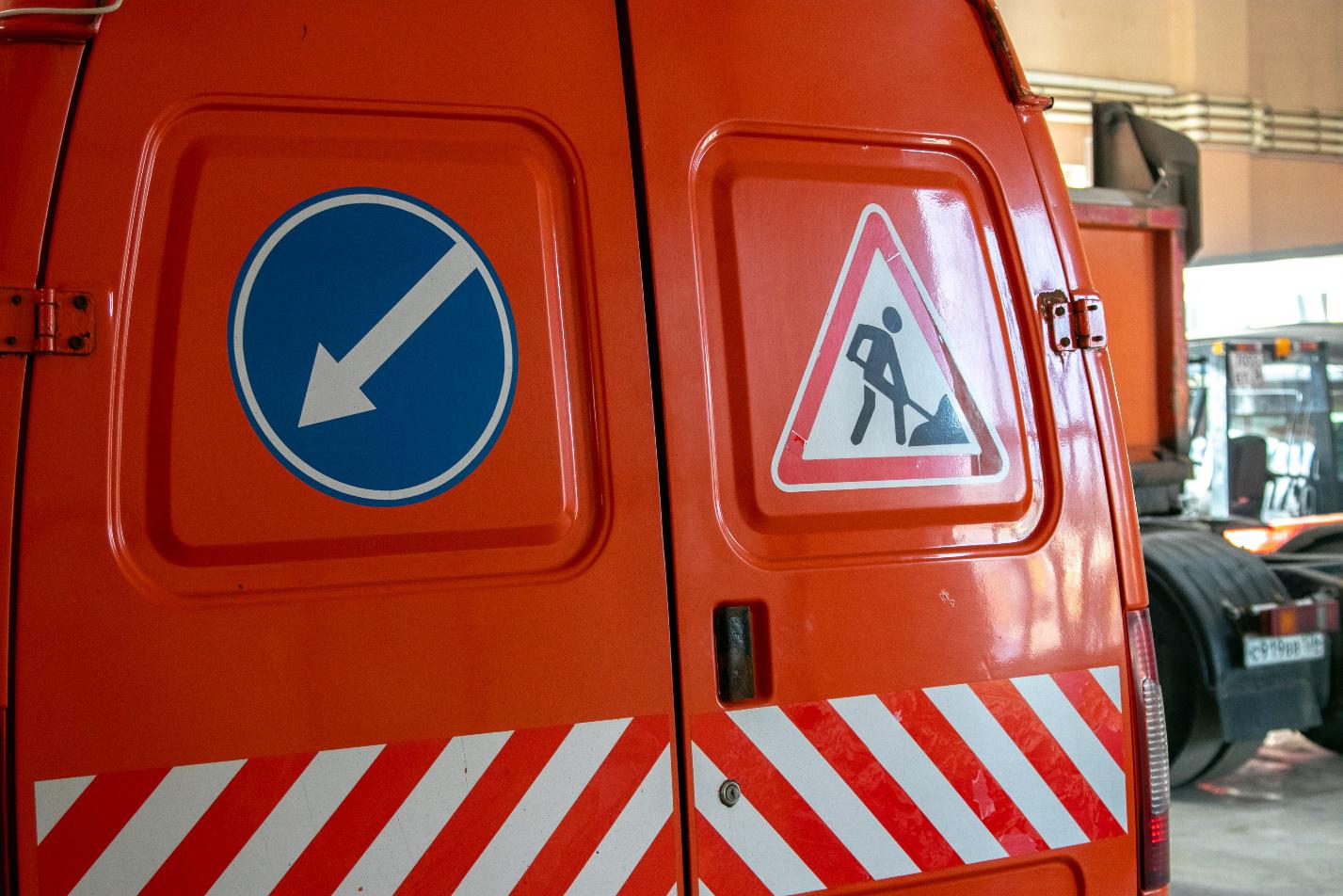 машина и знаки.jpg