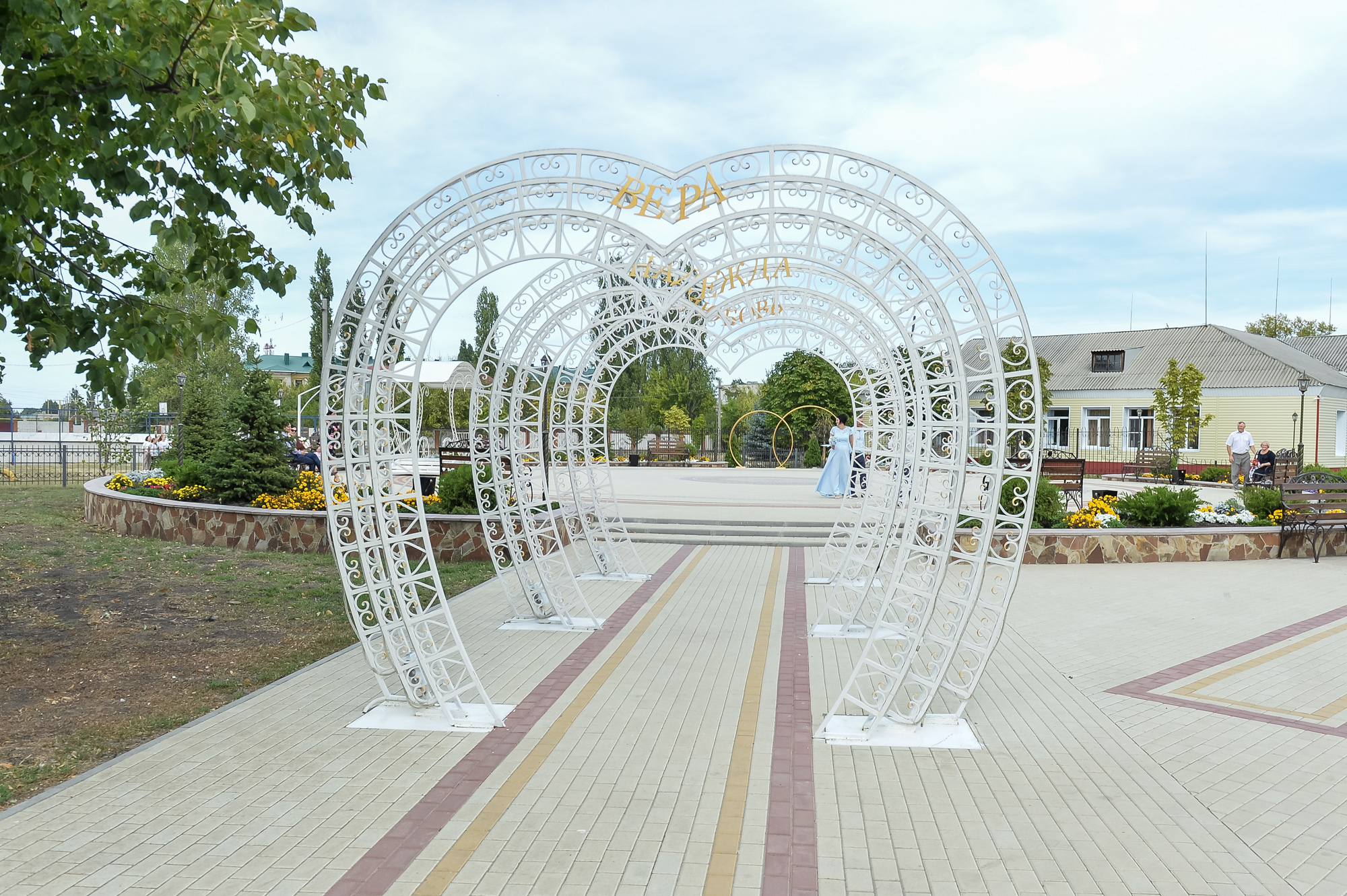 аллея молодоженов.jpg