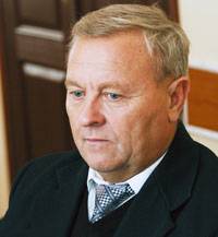 Анатолий Колобов