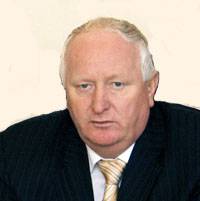 Виктор Петров