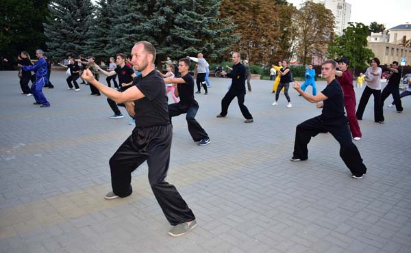 Инициативу мэрии обучать воронежцев восточной дисциплине поддержала региональная федерация ушу./ Фото Сергея Дорохова ушу