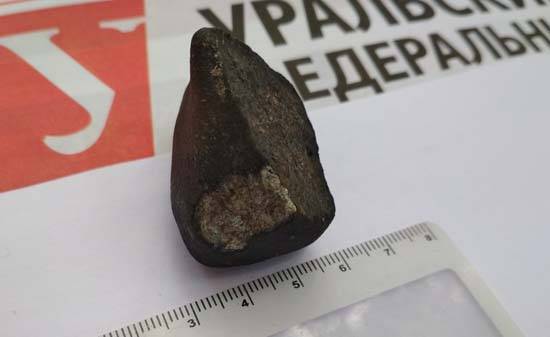 кусок метеорита