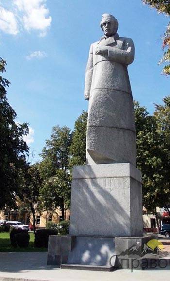 памятник Кольцову