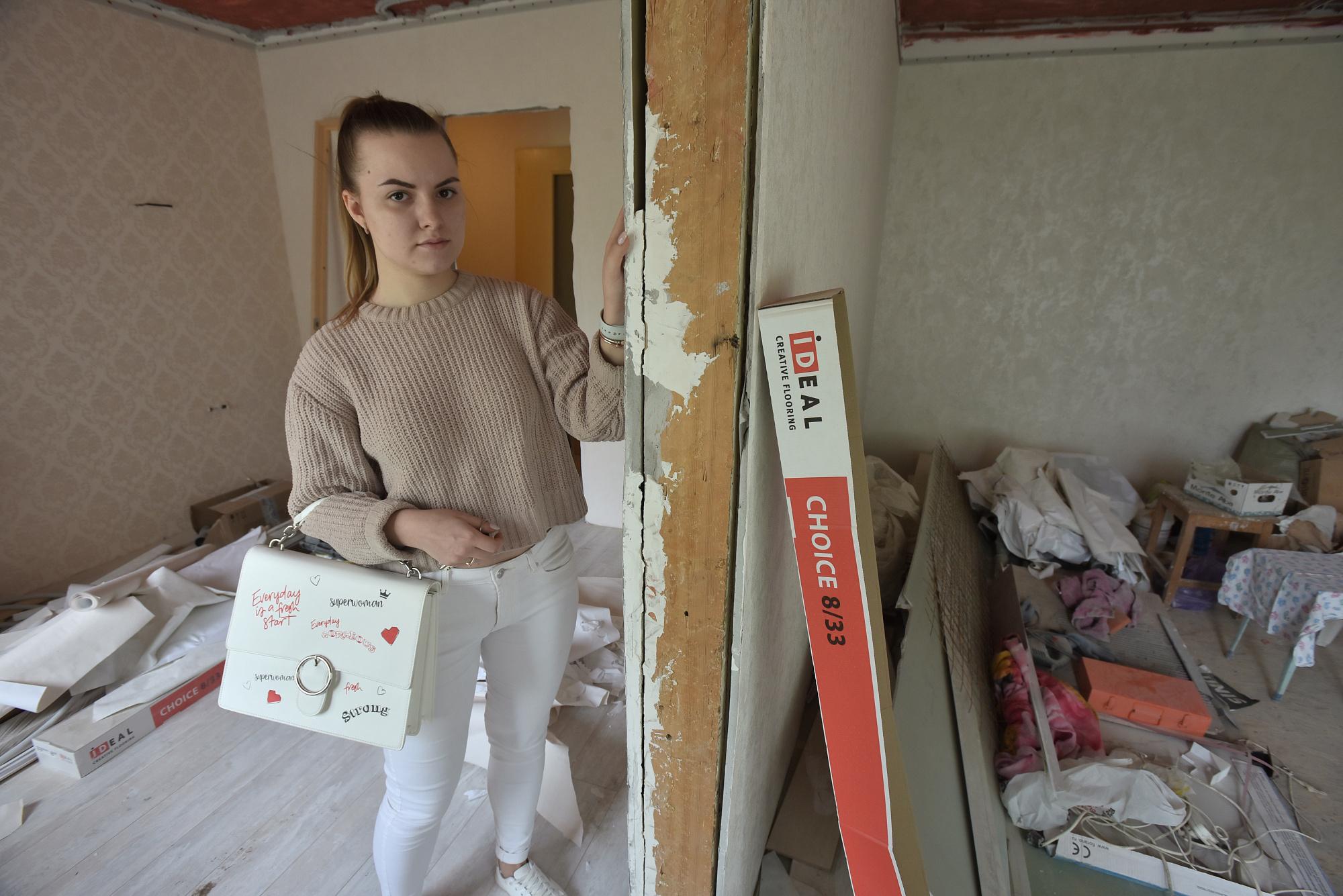 Жительницу Воронежа обманул мастер по ремонту на 95 тысяч рублей