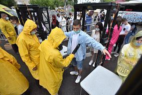  Антиковидные меры, концерт Niletto, салют и пять аэростатов в небе: как в Воронеже прошёл второй общегородской выпускной