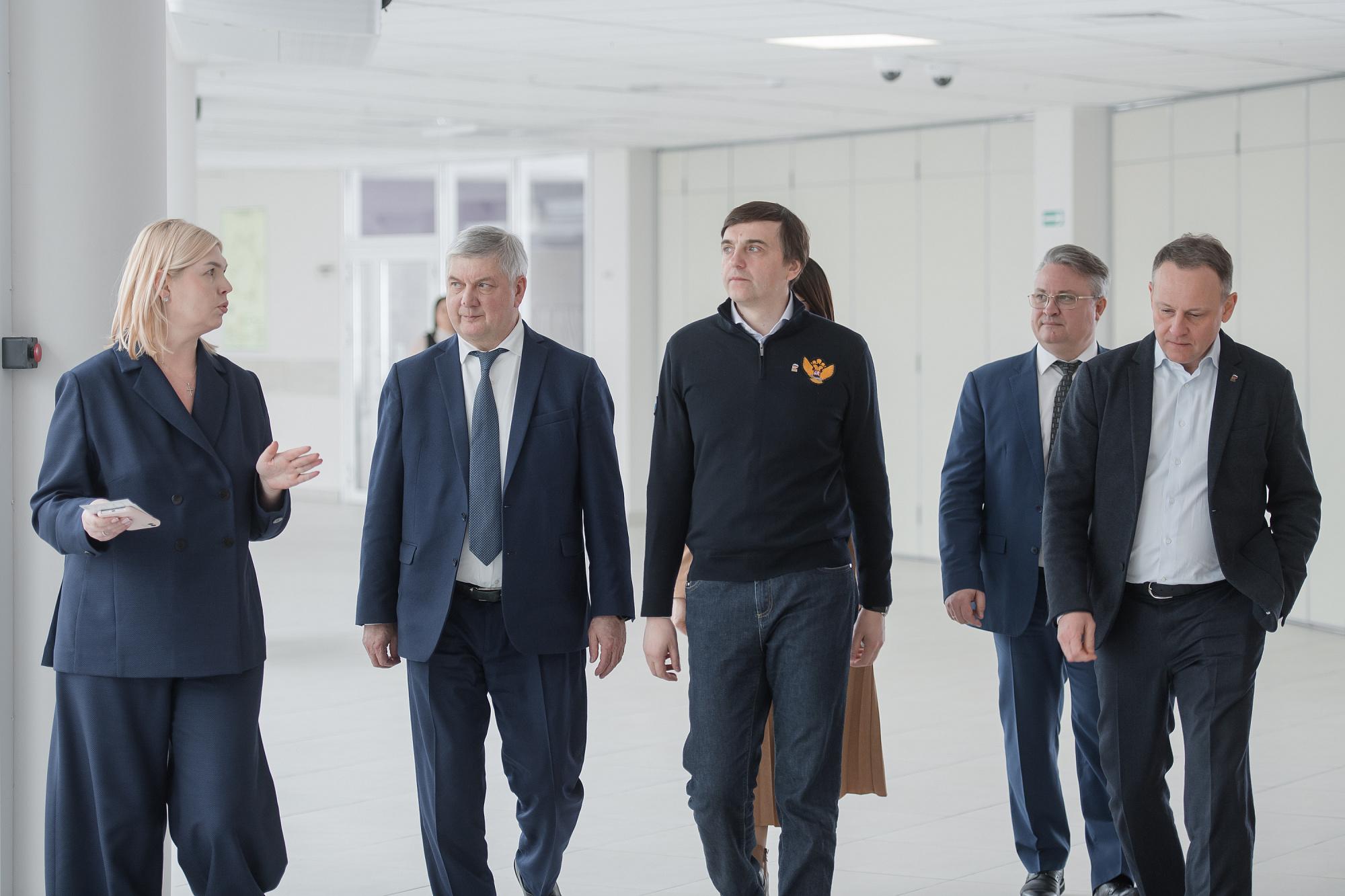 «Воронежская область динамично развивается»: регион посетил министр просвещения РФ Сергей Кравцов