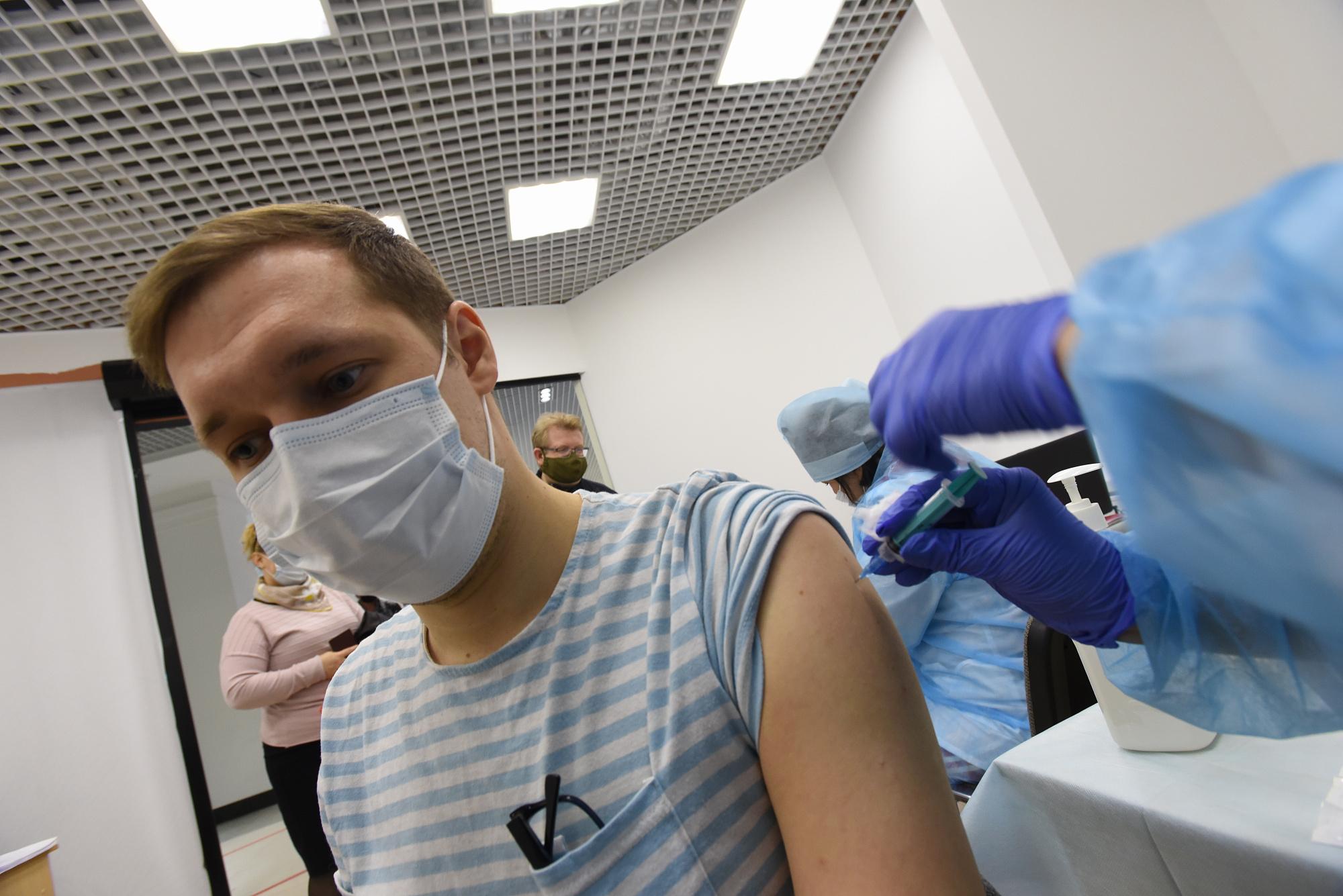 В Воронежской области от коронавирусной инфекции вакцинировались свыше одного миллиона человек