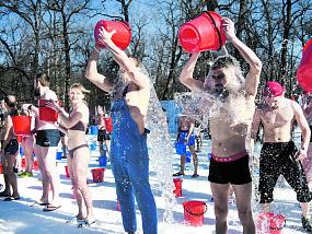 Стенка на стенку и обливания водой: как прошел фестиваль «Ледяной вызов» в Воронеже  