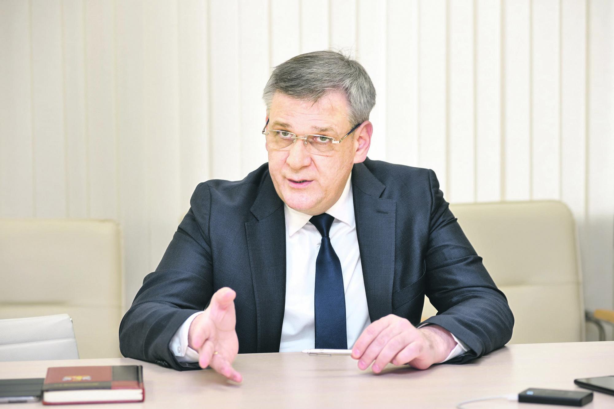 Александр Десятириков: «Промышленность демонстрирует рост, несмотря на все трудности»